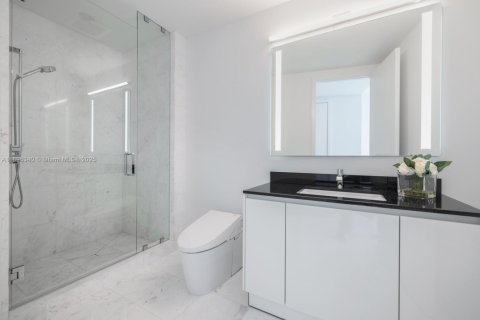 Condominio en venta en Sunny Isles Beach, Florida, 3 dormitorios, 294.59 m2 № 2019130 - foto 23