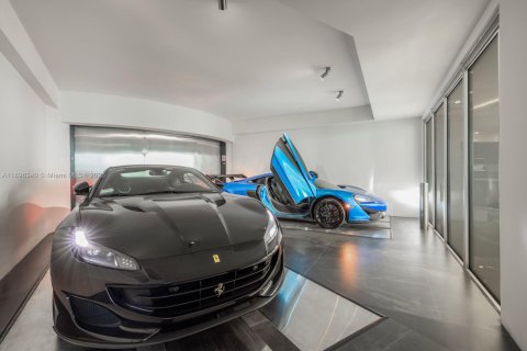 Condominio en venta en Sunny Isles Beach, Florida, 3 dormitorios, 294.59 m2 № 2019130 - foto 27