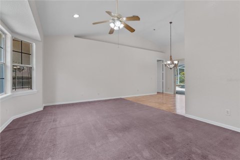House in Clermont, Florida 5 bedrooms, 249.16 sq.m. № 1831379 - photo 11