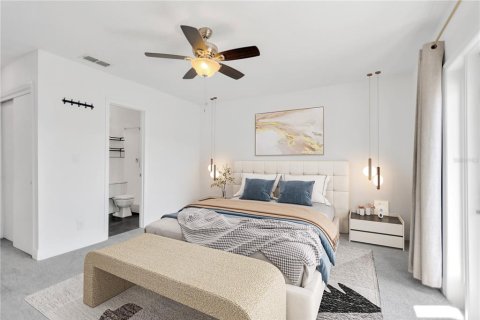 Townhouse in Saint Petersburg, Florida 2 bedrooms, 106.37 sq.m. № 1870289 - photo 23