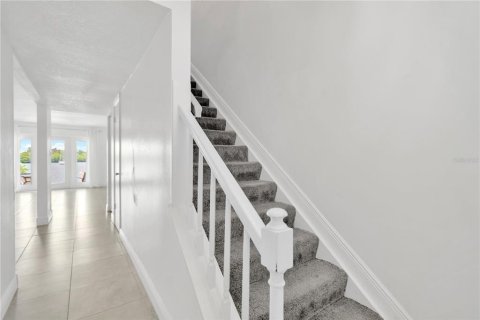 Townhouse in Saint Petersburg, Florida 2 bedrooms, 106.37 sq.m. № 1870289 - photo 20
