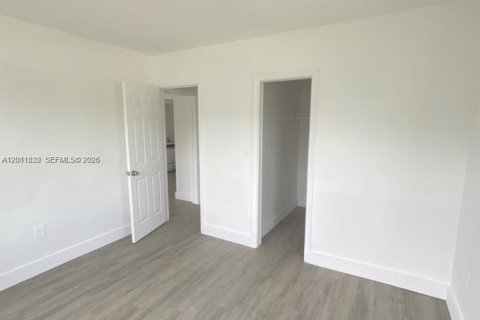 Apartment in Miami, Florida 1 bedroom, 106 sq.m. № 2075293 - photo 3