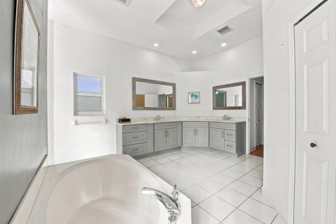 Купить виллу или дом в Корал-Спрингс, Флорида 3 комнаты, 219.53м2, № 2428144 - фото 26