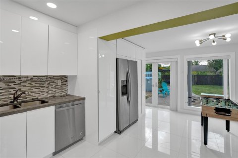 Villa ou maison à vendre à Fort Lauderdale, Floride: 2 chambres, 89.65 m2 № 2085368 - photo 17