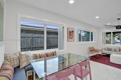 Villa ou maison à vendre à Fort Lauderdale, Floride: 2 chambres, 89.65 m2 № 2085368 - photo 12