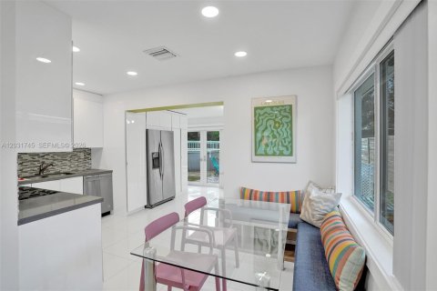 Villa ou maison à vendre à Fort Lauderdale, Floride: 2 chambres, 89.65 m2 № 2085368 - photo 11