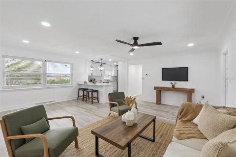Villa ou maison à vendre à Mount Dora, Floride: 3 chambres, 177.81 m2 № 2149406 - photo 6