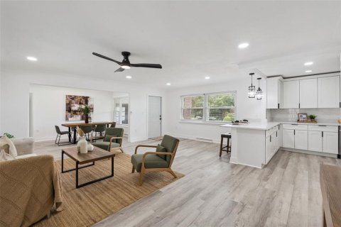 Villa ou maison à vendre à Mount Dora, Floride: 3 chambres, 177.81 m2 № 2149406 - photo 4