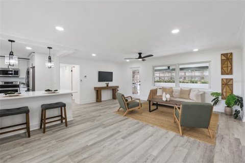 Villa ou maison à vendre à Mount Dora, Floride: 3 chambres, 177.81 m2 № 2149406 - photo 5