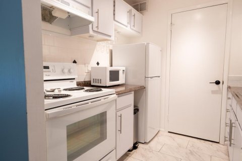 Copropriété à louer à Sarasota, Floride: 2 chambres, 81.38 m2 № 2325232 - photo 6