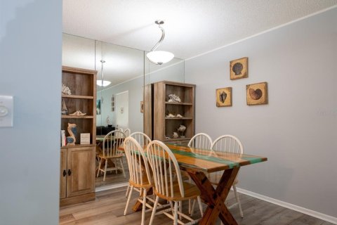 Copropriété à louer à Sarasota, Floride: 2 chambres, 81.38 m2 № 2325232 - photo 4