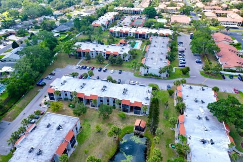 Copropriété à louer à Sarasota, Floride: 2 chambres, 81.38 m2 № 2325232 - photo 3