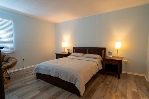 Copropriété à louer à Sarasota, Floride: 2 chambres, 81.38 m2 № 2325232 - photo 12