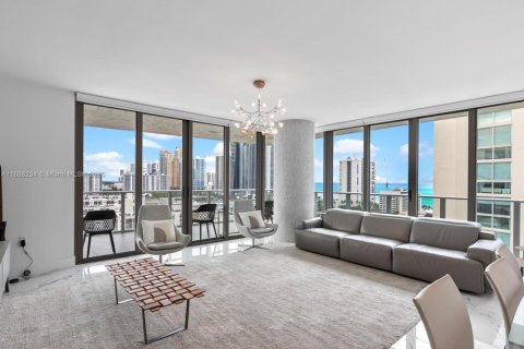 Купить кондоминиум в Санни-Айлс-Бич, Флорида 3 спальни, 175.77м2, № 2017652 - фото 9