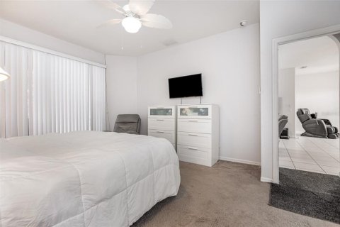 House in North Port, Florida 3 bedrooms, 167.6 sq.m. № 1774654 - photo 15