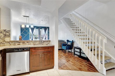 Adosado en alquiler en Sunrise, Florida, 3 dormitorios, 130.9 m2 № 2387921 - foto 10