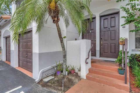 Adosado en alquiler en Sunrise, Florida, 3 dormitorios, 130.9 m2 № 2387921 - foto 4