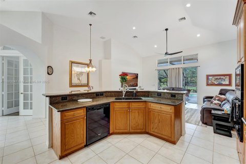 Casa en venta en Coral Springs, Florida, 4 dormitorios, 282.24 m2 № 1742071 - foto 22