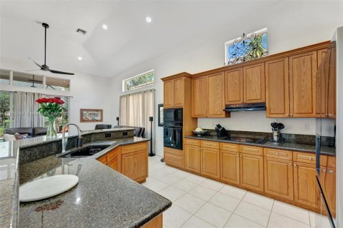 Casa en venta en Coral Springs, Florida, 4 dormitorios, 282.24 m2 № 1742071 - foto 20