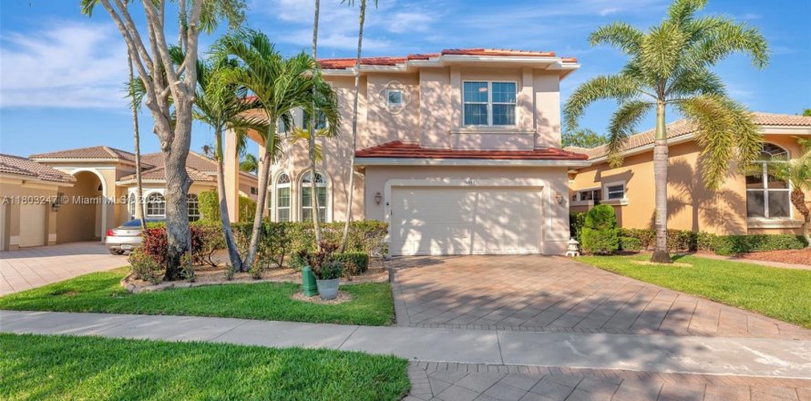 Casa en Coral Springs, Florida 4 dormitorios, 282.24 m2 № 1742071