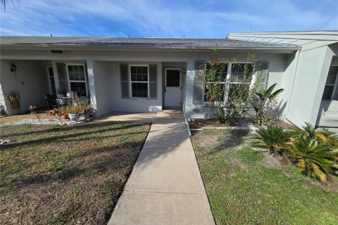 Villa ou maison à New Port Richey, Floride 2 chambres, 82.5 m2 № 2383915