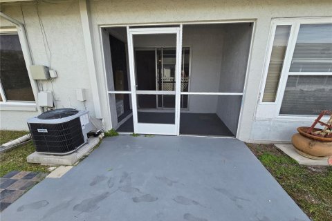 Villa ou maison à louer à New Port Richey, Floride: 2 chambres, 82.5 m2 № 2383915 - photo 22