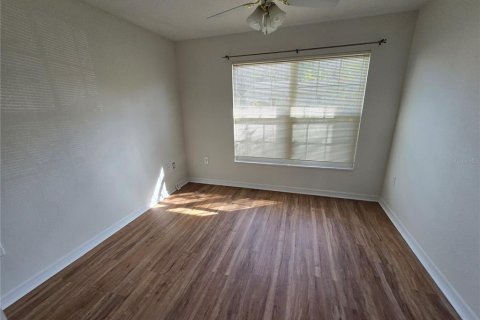 Villa ou maison à louer à New Port Richey, Floride: 2 chambres, 82.5 m2 № 2383915 - photo 19