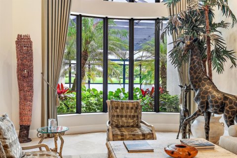 House in West Palm Beach, Florida 5 bedrooms, 487.83 sq.m. № 2248574 - photo 15