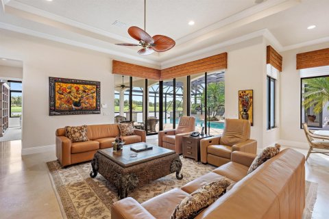 House in West Palm Beach, Florida 5 bedrooms, 487.83 sq.m. № 2248574 - photo 30