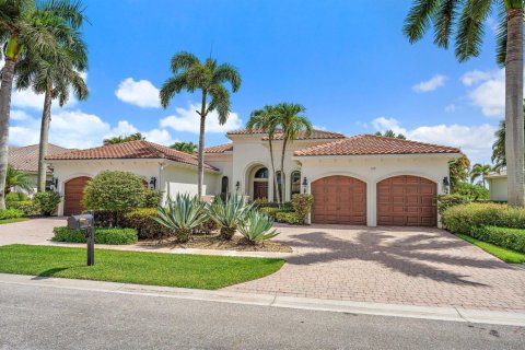 House in West Palm Beach, Florida 5 bedrooms, 487.83 sq.m. № 2248574 - photo 3