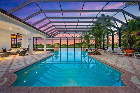 House in West Palm Beach, Florida 5 bedrooms, 487.83 sq.m. № 2248574 - photo 5