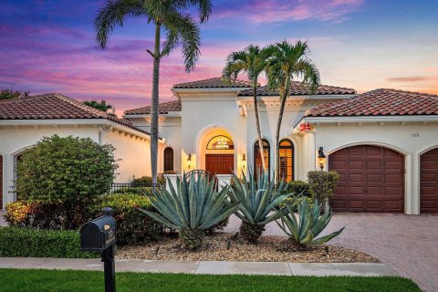 House in West Palm Beach, Florida 5 bedrooms, 487.83 sq.m. № 2248574 - photo 9