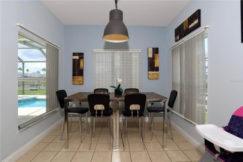 House in Kissimmee, Florida 5 bedrooms, 238.94 sq.m. № 1833029 - photo 16