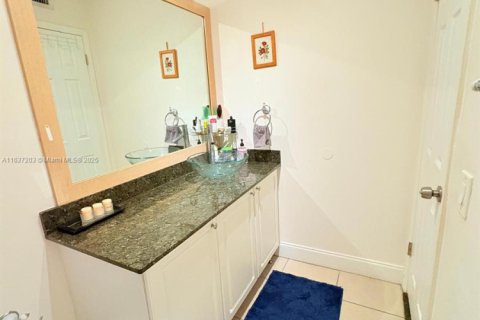 Купить кондоминиум в Майами, Флорида 3 спальни, 116.13м2, № 1309424 - фото 16
