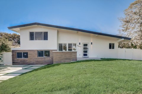 House in Fort Lauderdale, Florida 4 bedrooms, 210.89 sq.m. № 987470 - photo 1