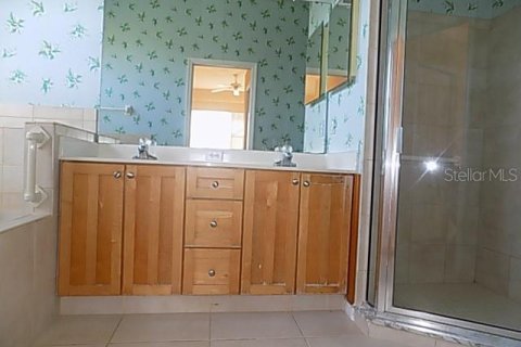 Villa ou maison à vendre à Sarasota, Floride: 2 chambres, 174.1 m2 № 2142567 - photo 10
