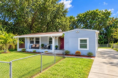 Casa en venta en Orlando, Florida, 4 dormitorios, 147.71 m2 № 2369344 - foto 2