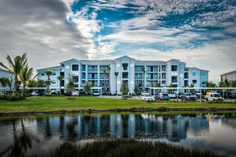 Condominio en alquiler en Punta Gorda, Florida, 3 dormitorios, 130.71 m2 № 215046 - foto 1