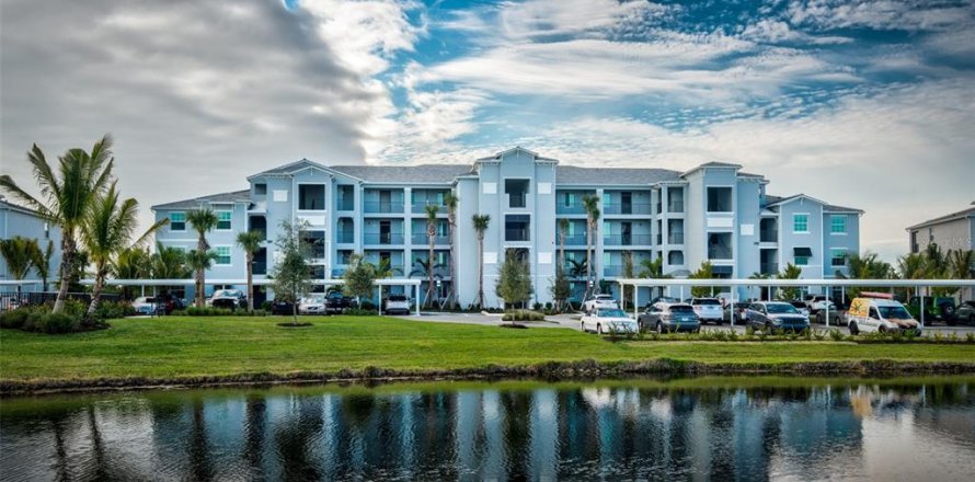 Condo à Punta Gorda, Floride, 3 chambres № 215046