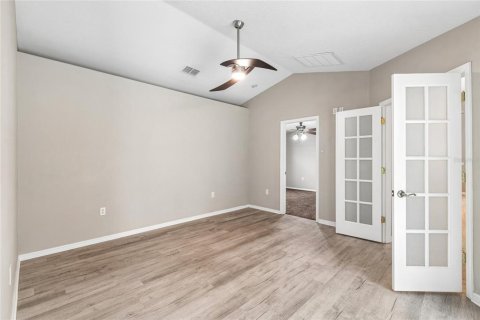 House in Weeki Wachee, Florida 3 bedrooms, 214.88 sq.m. № 2284863 - photo 24
