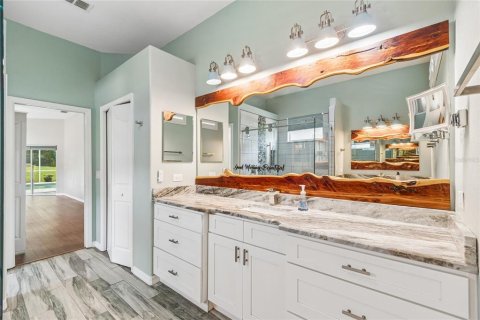 House in Weeki Wachee, Florida 3 bedrooms, 214.88 sq.m. № 2284863 - photo 18
