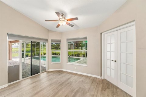 House in Weeki Wachee, Florida 3 bedrooms, 214.88 sq.m. № 2284863 - photo 20
