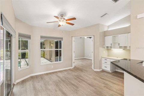 House in Weeki Wachee, Florida 3 bedrooms, 214.88 sq.m. № 2284863 - photo 21