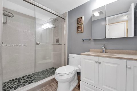 Condominio en venta en Hollywood, Florida, 2 dormitorios, 116.31 m2 № 2052367 - foto 19