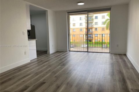 Condo in Miami, Florida, 2 bedrooms  № 2067557 - photo 3