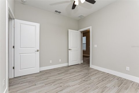 Casa en alquiler en Kissimmee, Florida, 4 dormitorios, 155.15 m2 № 2112987 - foto 2