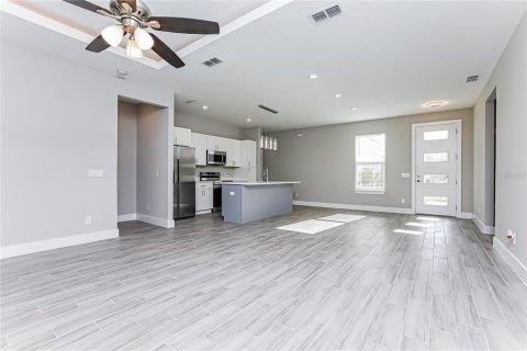Casa en alquiler en Kissimmee, Florida, 4 dormitorios, 155.15 m2 № 2112987 - foto 9