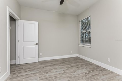 Casa en alquiler en Kissimmee, Florida, 4 dormitorios, 155.15 m2 № 2112987 - foto 3