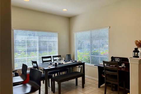 Townhouse in Bradenton, Florida 3 bedrooms, 111.48 sq.m. № 1800430 - photo 7