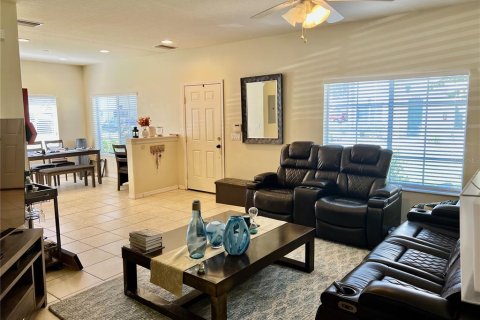 Townhouse in Bradenton, Florida 3 bedrooms, 111.48 sq.m. № 1800430 - photo 9